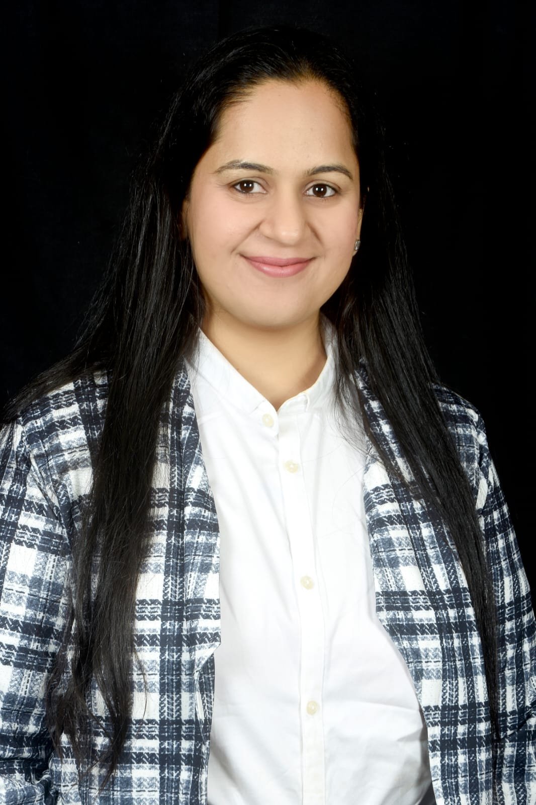 Portrait of Monika Israni, Director at Venus Insight India Pvt. Ltd.